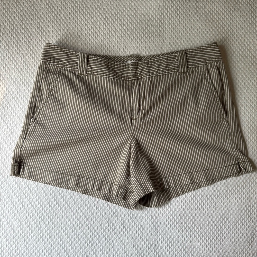New York &‎ Company Neutral White Striped Fabric Womens Shorts Size 6